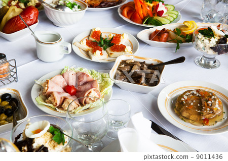 holiday table 9011436