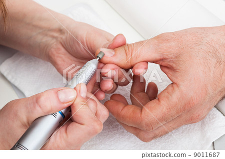 Manicure man close-up 9011687