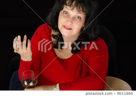 Drunk mature woman asks for a light Drunk mature woman asks for a light 9011860