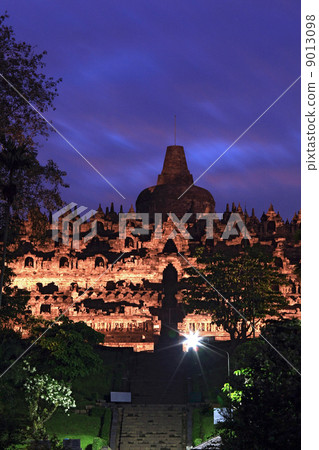 Borobudur Temple at Dusk 9013098