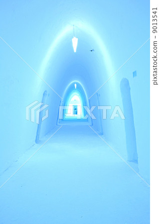 Ice hotel corridor 9013541