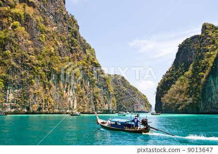 Phi Phi Island Phuket Andaman Thailand 9013647