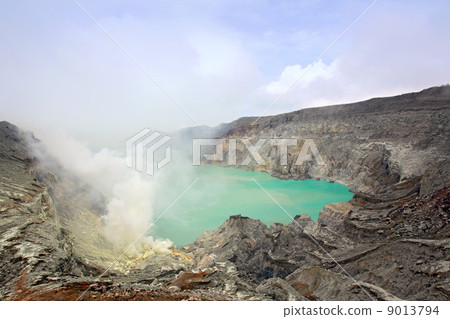 volcano Khava Ijen Sulfur Mine 9013794