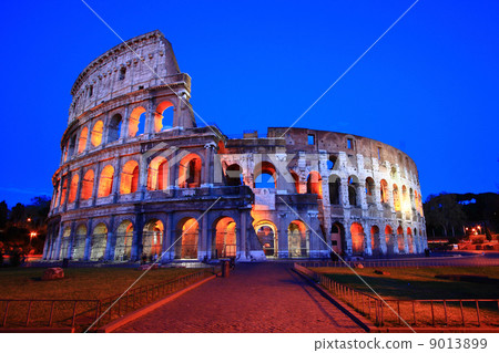 colosseum rome italy night colosseum rome italy night 9013899