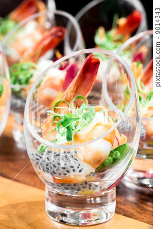 Shrimp cocktail 9014343