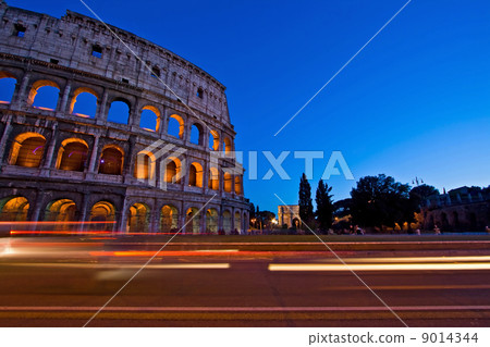 colosseum rome italy night 9014344