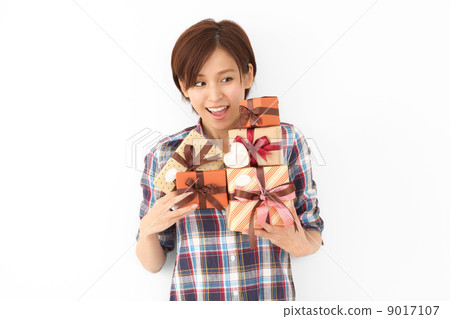 A lot of gifts! 9017107