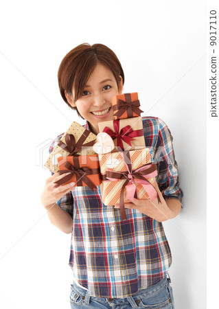 A lot of gifts 9017110