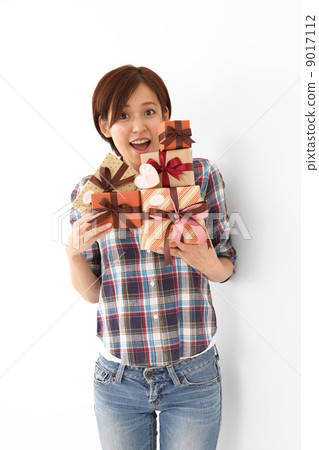 Surprised by gifts 9017112