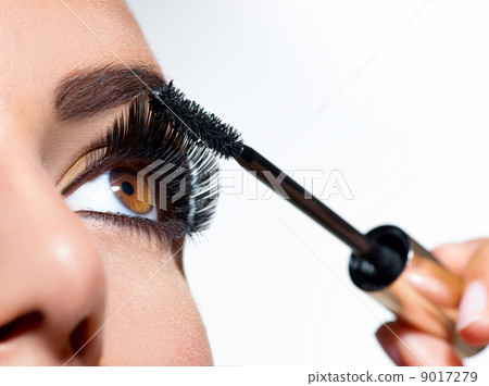 Mascara Applying. Long Lashes closeup 9017279