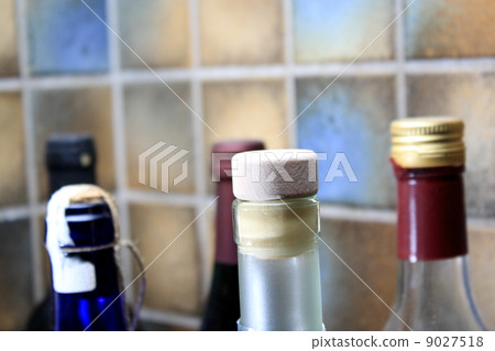 bottles 9027518