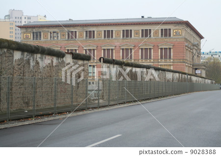 Berlin Wall 9028388