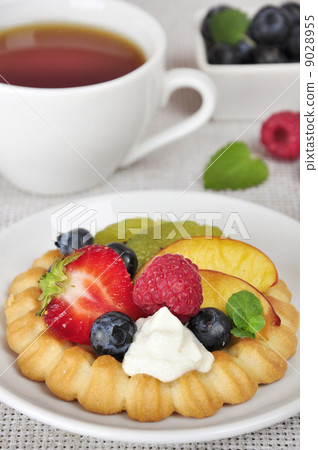 tarts with fruits tarts with fruits 9028955