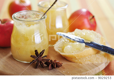 Jars of apple jam 9029253
