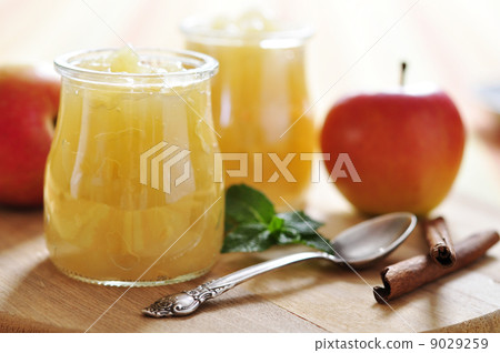Apple jam with cinnamon 9029259