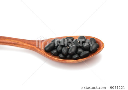 pulses in a wooden spoon isolated pulses in a wooden spoon isolated 9031221