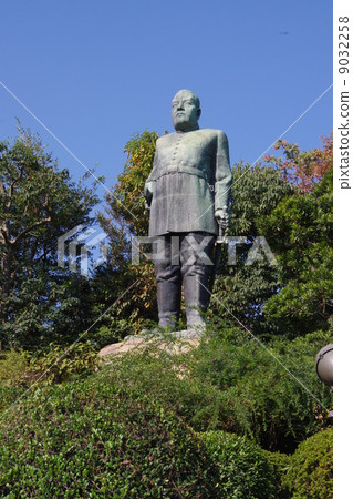 Takamori Saigo statue 9032258