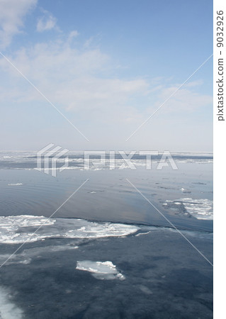 Drift ice 63 Drift ice 63 9032926