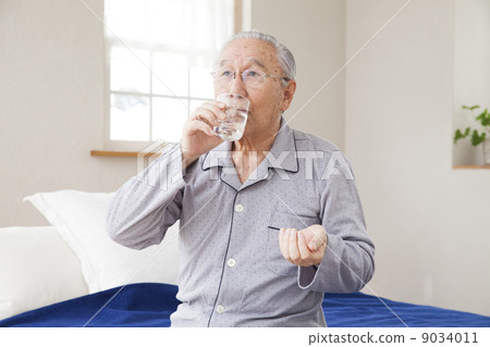 The grandfather of the bedroom The grandfather of the bedroom 9034011