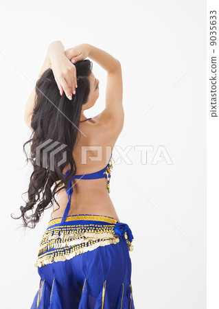 Belly dance 9035633