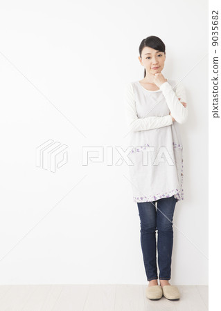 圍裙的女人 圍裙的女人 9035682