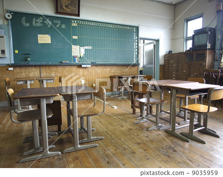 教室 9035959