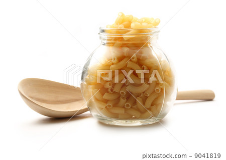 Pasta tubes in jar and spoon Pasta tubes in jar and spoon 9041819