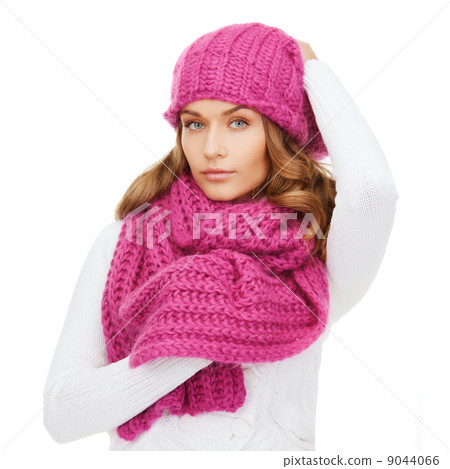 woman in pink hat and scarf 9044066