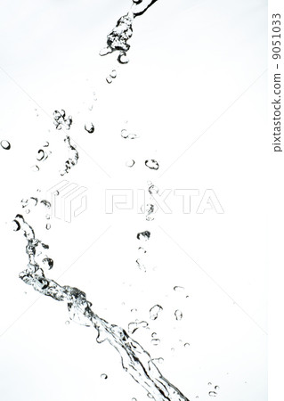 水/材料 水/材料 9051033