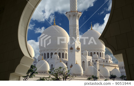 Abu Dhabi Sheikh Zayed White Mosque in UAE Abu Dhabi Sheikh Zayed White Mosque in UAE 9051944