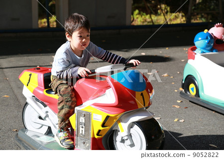 Take a battery car Take a battery car 9052822