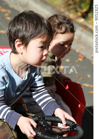 Take a battery car 9052825