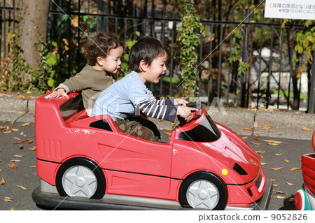 Take a battery car 9052826