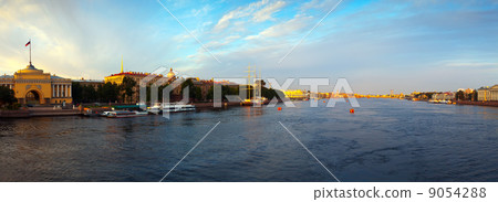 Panoramic view of Neva river in morning 9054288