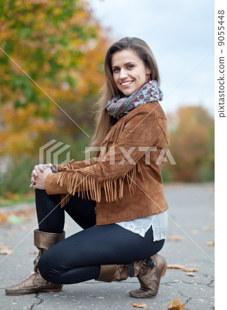 woman at autumn park 9055448