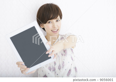 young woman      9056001
