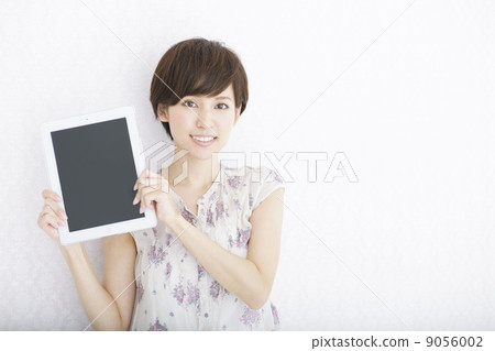 young woman      9056002