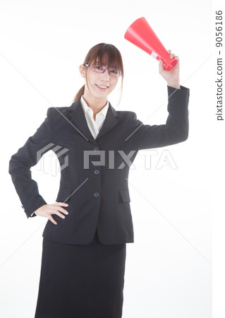 拿著擴音器的女人 9056186