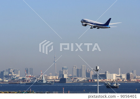 787 and the sky tree 9056401