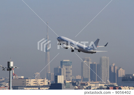 Aircraft and Sky Tree 9056402