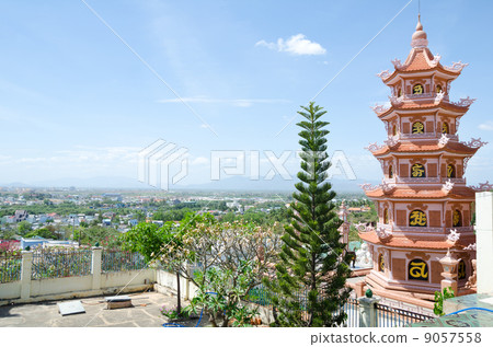 buddhist temple in Vietnam 9057558
