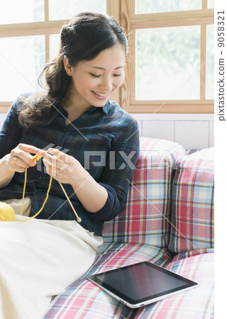 Creative girl 9058321