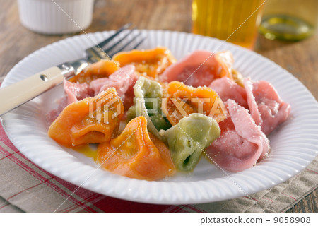 Ravioli 9058908
