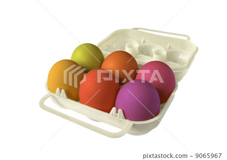 eggbox whith colored eggs 9065967