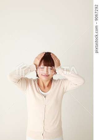 Female facial expression & pose collection 9067292