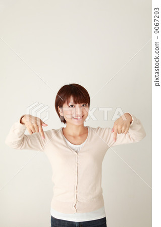 Female facial expression & pose collection 9067293