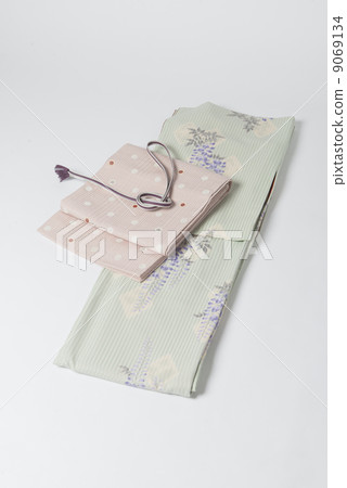 Kimono young lady 9069134