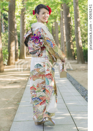 和服小姐 和服小姐 9069241