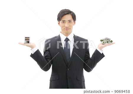 與模型房子的商人 9069458