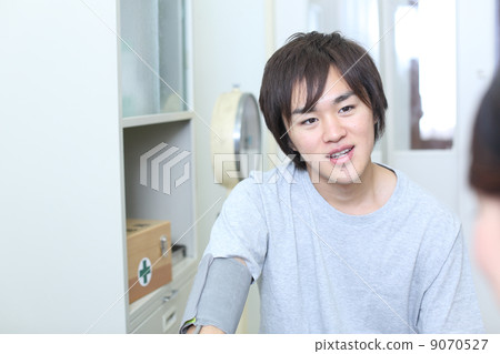 測量血壓 9070527